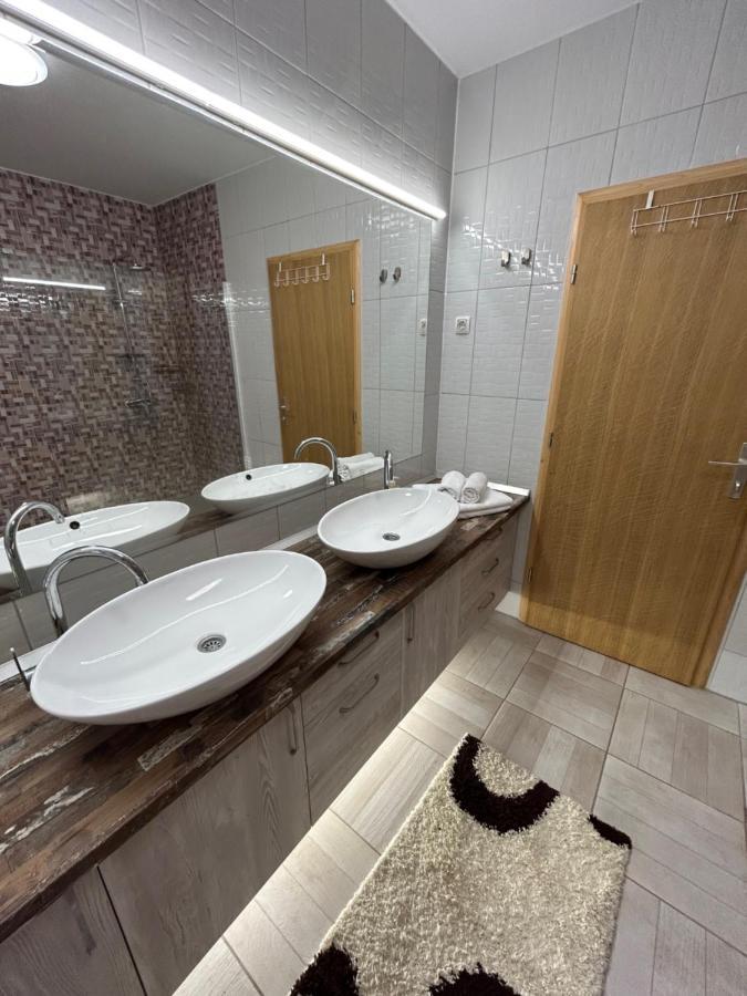 Sobe Zimmer Frei Pozega Ngoại thất bức ảnh